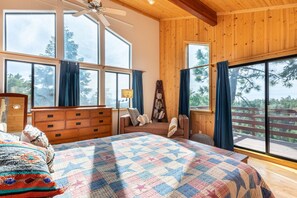 2 bedrooms, desk, iron/ironing board, travel cot - Amazing sunset views over Green Valley Lake, BBQ, Firepit, Hikes! (Green Valley Lake)