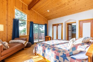 2 bedrooms, desk, iron/ironing board, travel crib