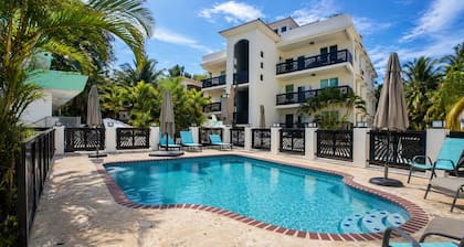 Ocean Terrace 202 a 4 min walk to Sandy Beach