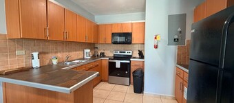 Ocean Terrace 202 a 4 min walk to Sandy Beach