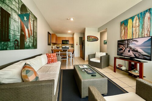 Ocean Terrace 202 a 4 min walk to Sandy Beach