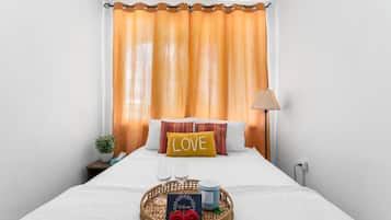 2 bedrooms, iron/ironing board, travel crib, free WiFi