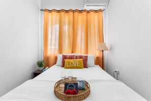 2 bedrooms, iron/ironing board, travel crib, free WiFi