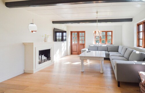 Amazing home in Søllested with WiFi