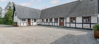 Amazing home in Søllested with WiFi