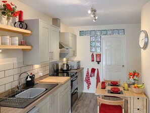 Private kitchen - 1 bedroom accommodation in Bowness (Bowness)