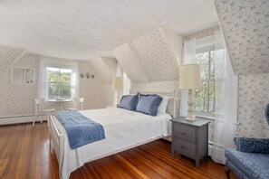 2 bedrooms, iron/ironing board, travel cot, free WiFi