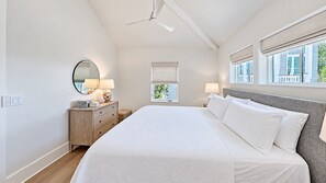 Room - Crystal Blue Persuasion - 1BR/1BA Blue Mountain Beach Carriage House - Sleeps 2 (Santa Rosa Beach)