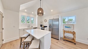 Private kitchen - Crystal Blue Persuasion - 1BR/1BA Blue Mountain Beach Carriage House - Sleeps 2 (Santa Rosa Beach)