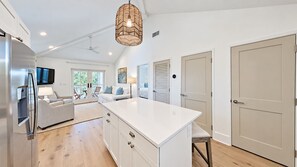 Interior - Crystal Blue Persuasion - 1BR/1BA Blue Mountain Beach Carriage House - Sleeps 2 (Santa Rosa Beach)