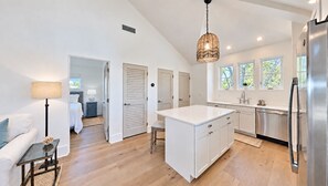 Interior - Crystal Blue Persuasion - 1BR/1BA Blue Mountain Beach Carriage House - Sleeps 2 (Santa Rosa Beach)