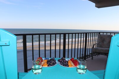  OCEAN BLISS!  Beautiful oceanfront condo with large balcony