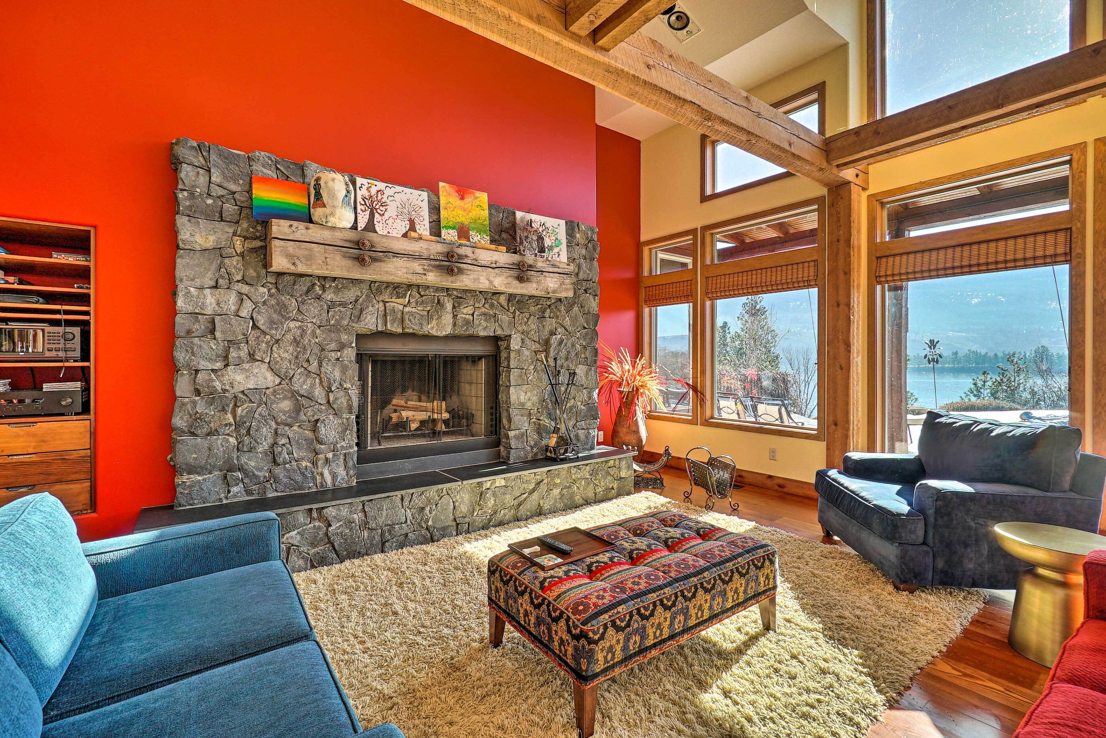 Country Villa on Kalamalka Lake w/ Private Pool!