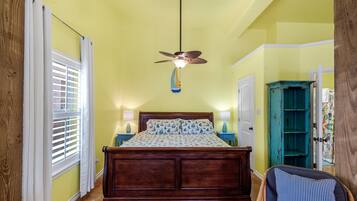 1 bedroom, iron/ironing board, travel cot, free WiFi