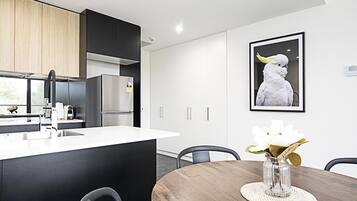 Appartement Design, 1 chambre | Restauration dans la chambre