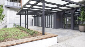 施設の正面