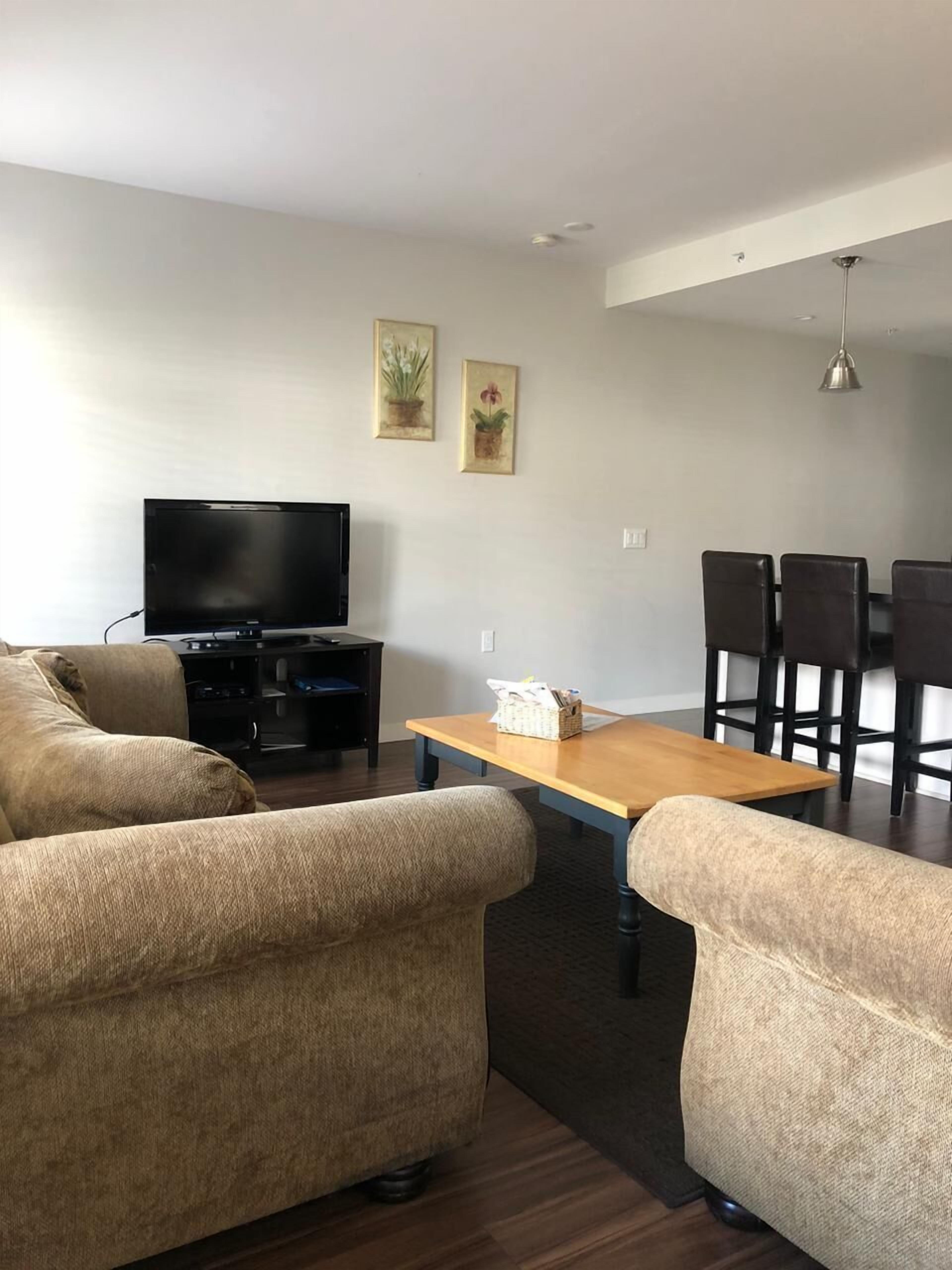 Lower Lonsdale Executive 2Bedroom