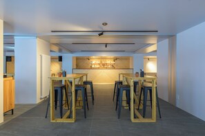 Restaurant - Owashi Lodge - Hostel (Kutchan)