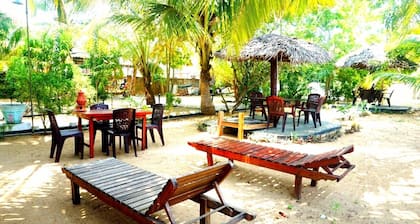 Star Hotel Arugambay