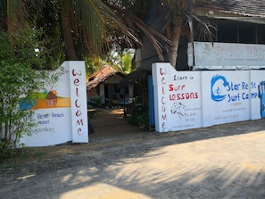 Entrada al alojamiento