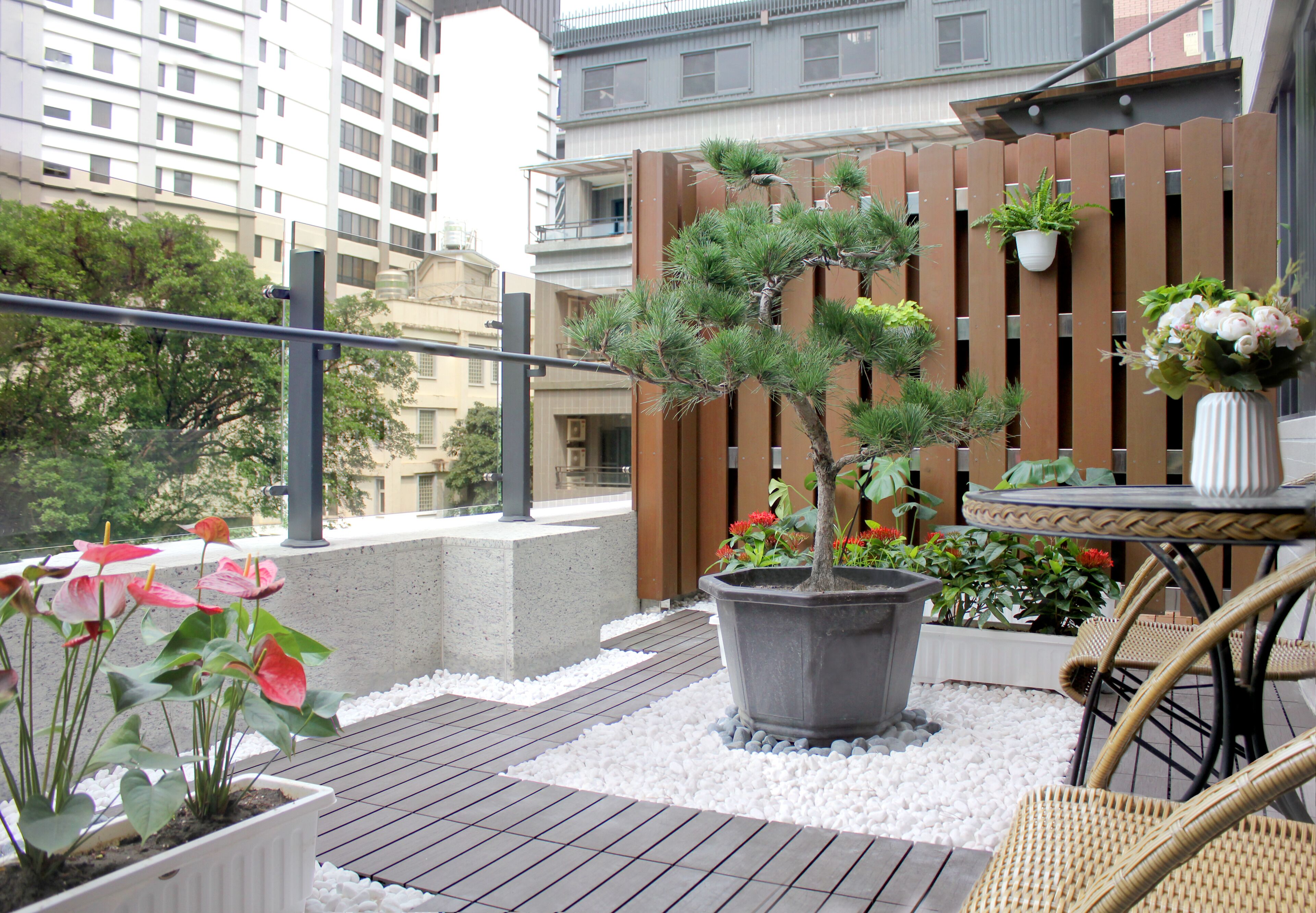 deluxe double room | balcony view