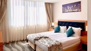 基础公寓 | 加厚床垫、迷你吧、办公桌、遮光窗帘