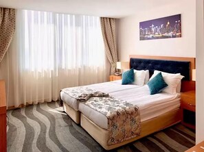 Superior 2+1 Family Room | Pillowtop beds, minibar, desk, blackout drapes - Regna Hotel (Antalya)