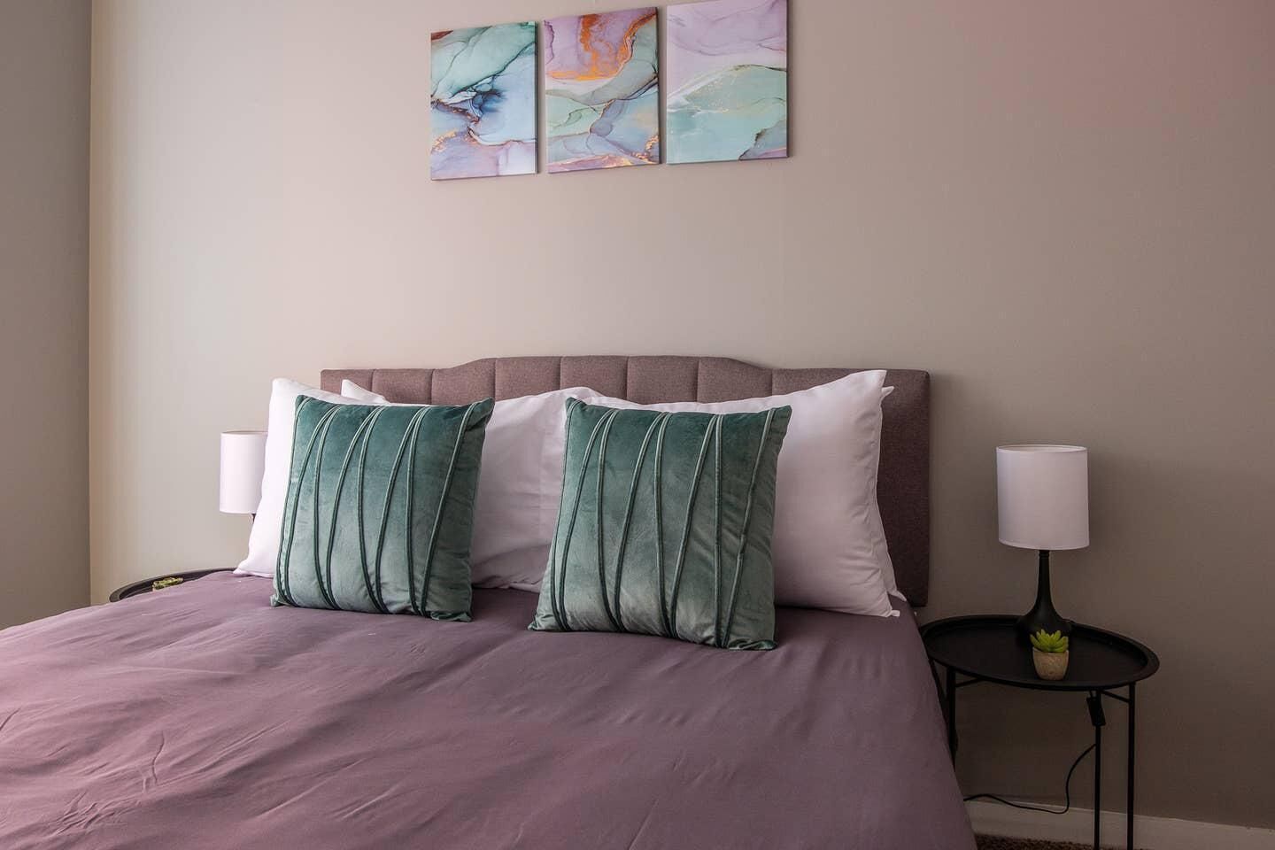 Frontdesk | Large 2BR Apt Near Perk Plaza