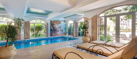 Indoor pool, outdoor pool