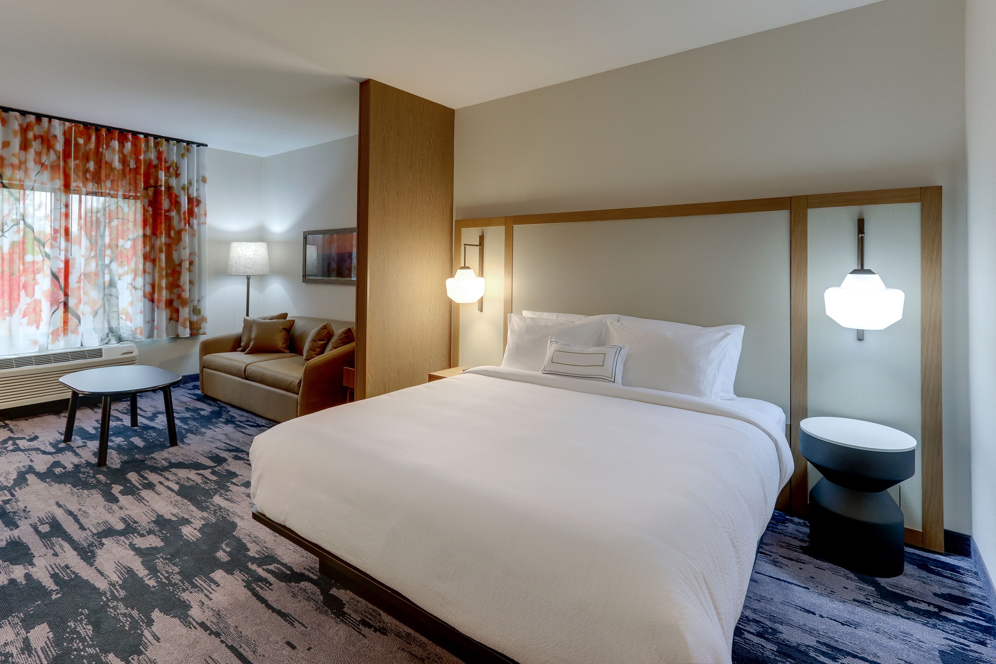 suite, 1 king bed with sofa bed | premium bedding, in-room safe, desk, laptop workspace