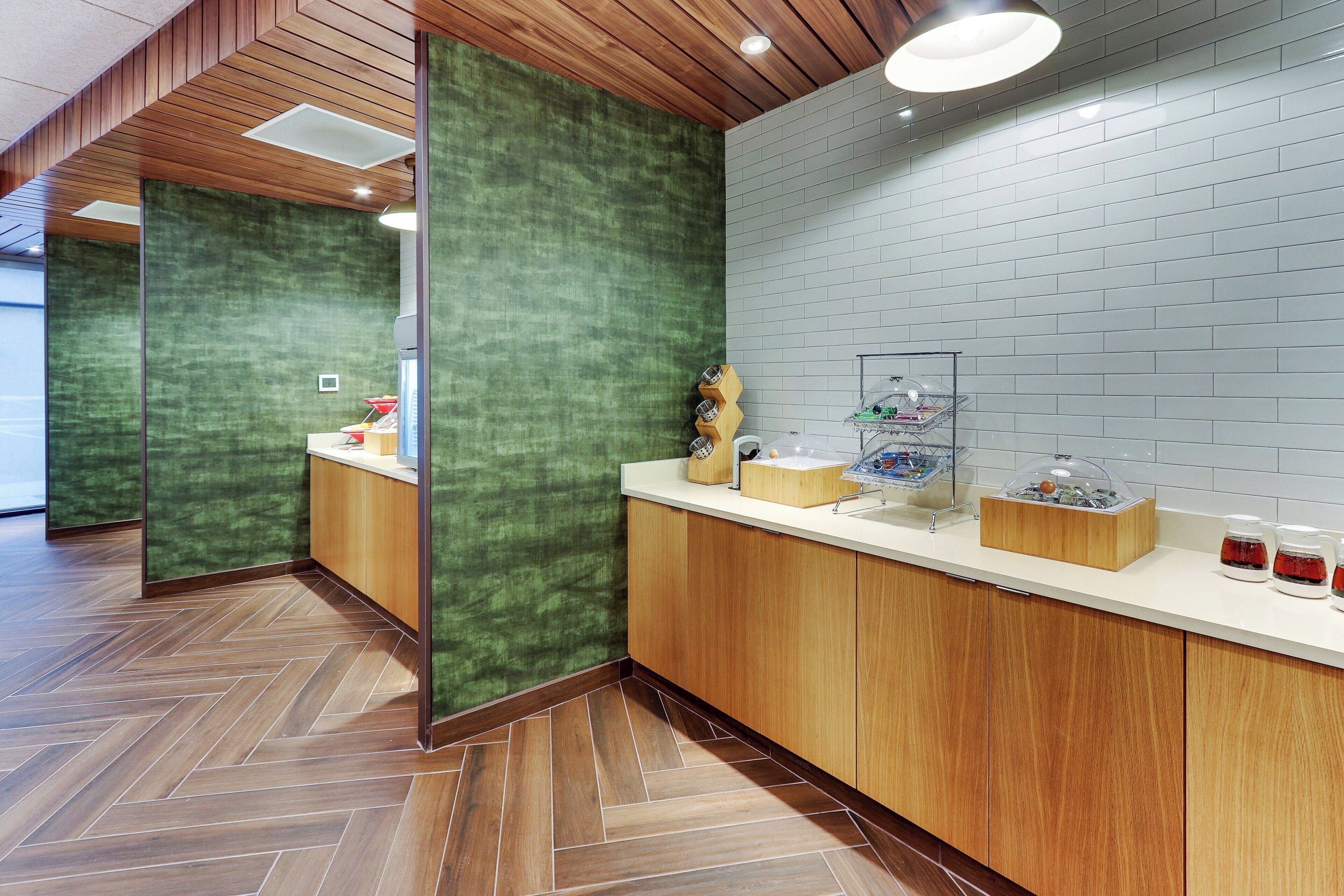 free daily continental breakfast