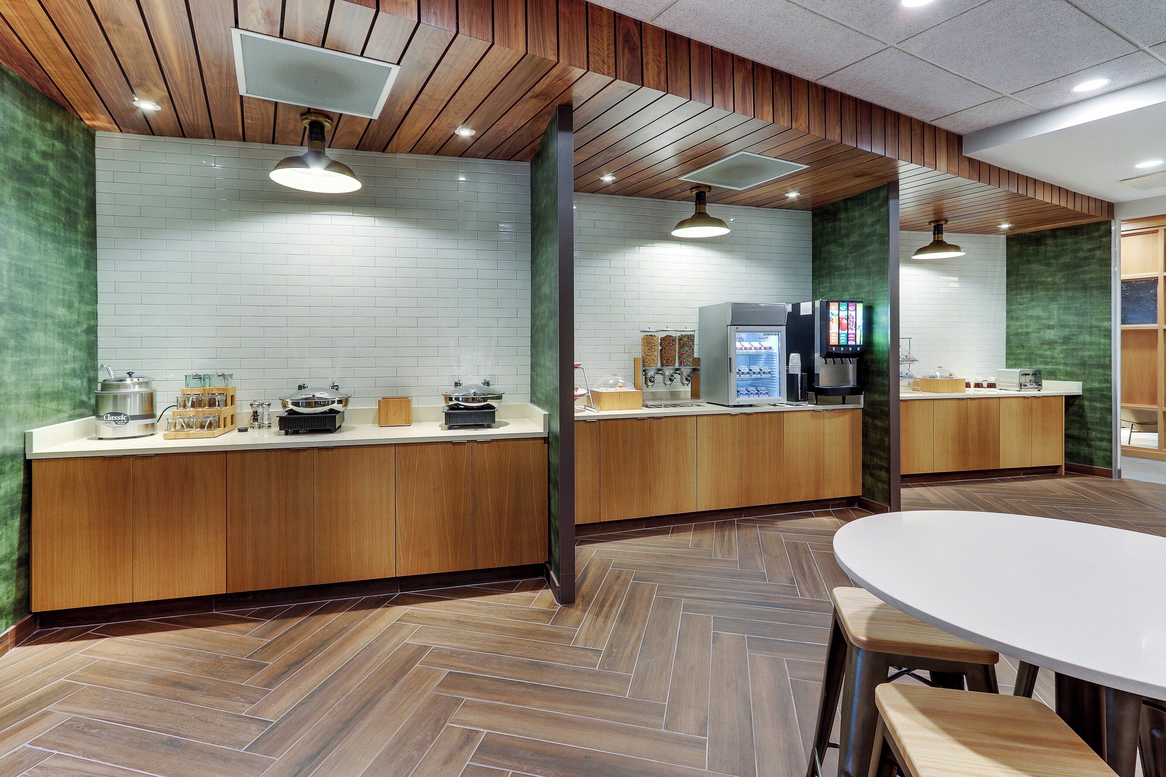 free daily continental breakfast