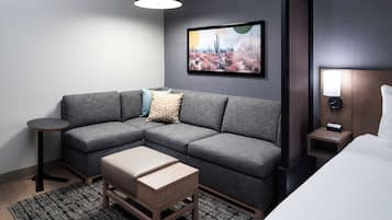 Suite, 1 cama King size y sofá cama (Specialty) | Ropa de cama hipoalergénica y camas con pillow-top