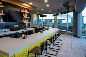 2 bars/lounges, rooftop bar