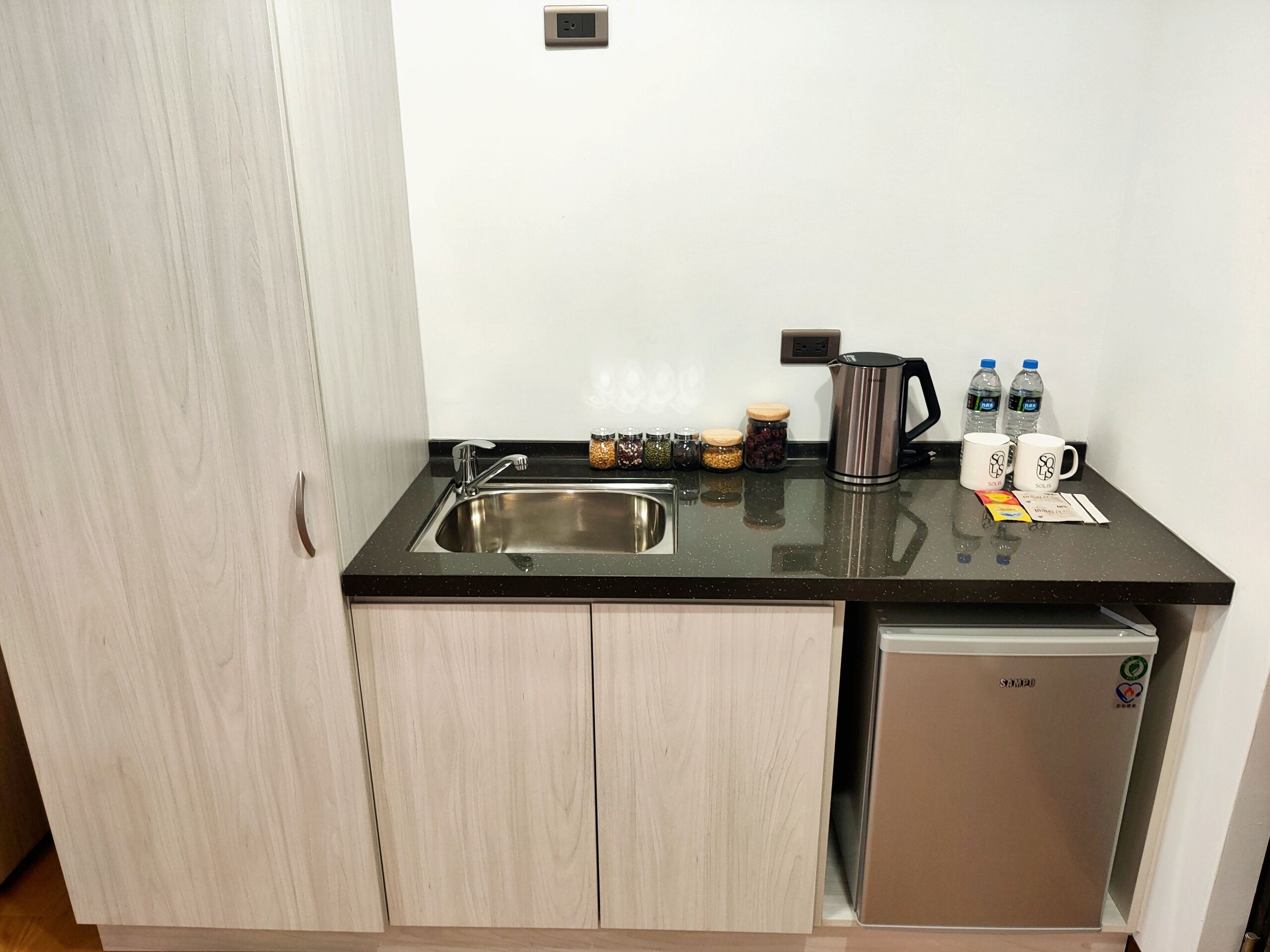 1 bedroom, in-room safe, desk, blackout curtains