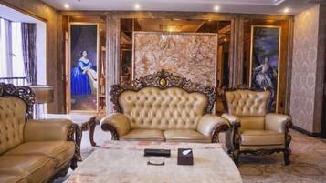 المنشأة من الداخل