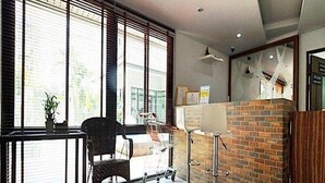Imej tidak diklasifikasikan, 4 daripada 13, butang