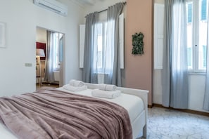 Apartment, 2 Bedrooms | 2 bedrooms, iron/ironing board, free cots/infant beds, free WiFi - Wine Apartments Florence Sangiovese (Florence)