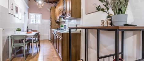 อพาร์ทเมนท์, 2 ห้องนอน | ครัวส่วนตัว | ตู้เย็นขนาดใหญ่, ไมโครเวฟ, เตาอบ, เตาประกอบอาหาร