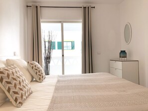 1 bedroom, iron/ironing board, internet, bed sheets