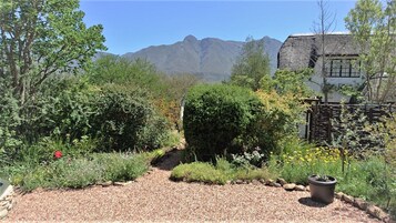 Comfort Cottage, 2 Bedrooms | Mountain view