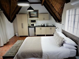 Luxury Double Room, Mountain View | Premium bedding, desk, laptop workspace, free WiFi