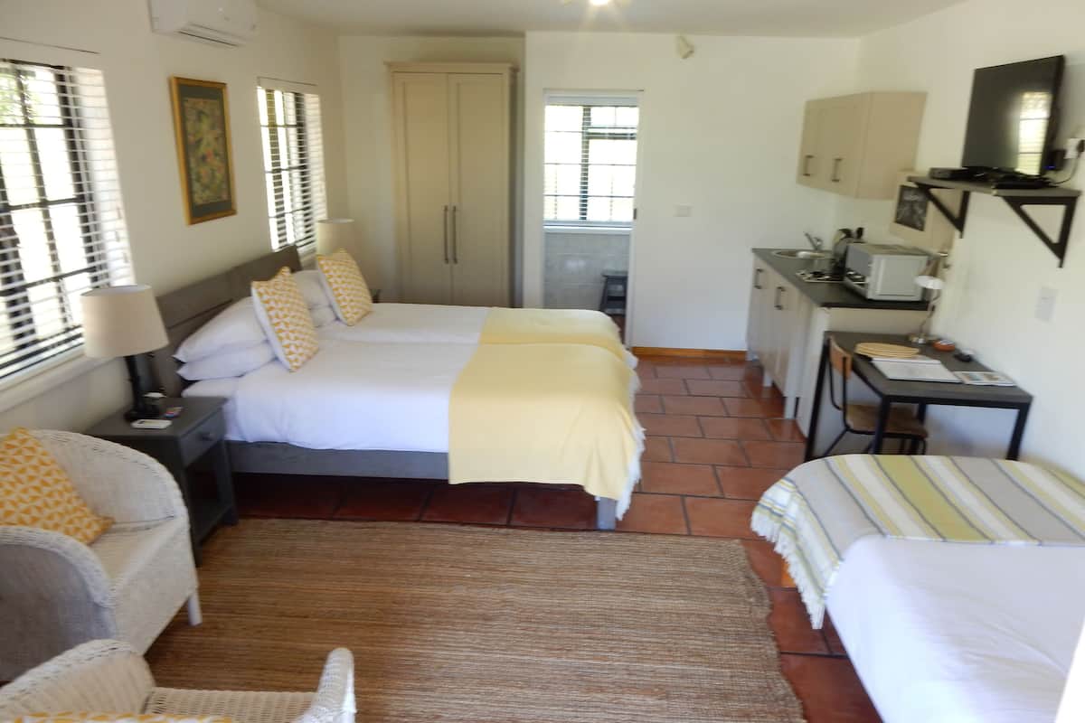 Comfort Triple Room, Mountain View | Premium bedding, desk, laptop workspace, free WiFi