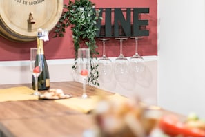 Appartement, 2 slaapkamers | Privékeuken | Een koelkast/vriezer, een magnetron, een oven, een kookplaat