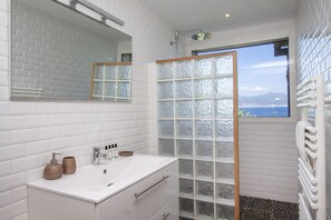 Luxury Suite (Palombagia) | Bathroom