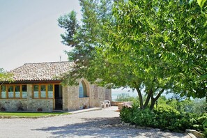 Fachada de la propiedad