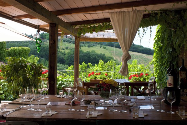 Outdoor dining