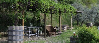 Fienile (4+2) beautiful apartment with pool in Chianti between Florence and Siena