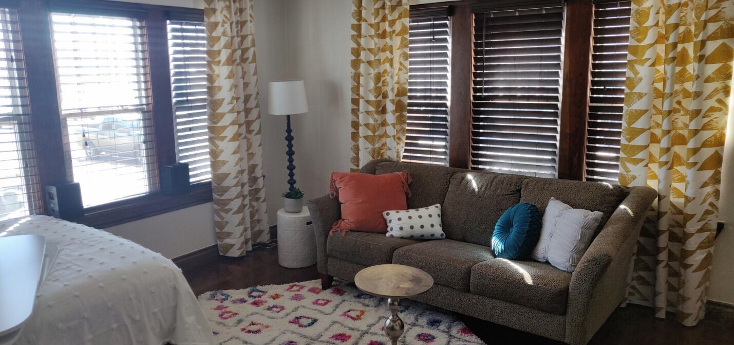 [CLR 02] Charming Studio in OKC Midtown, With Retro-contemporary theme