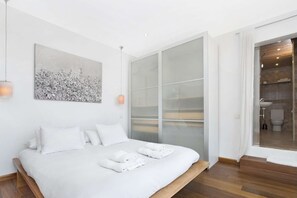 2 slaapkamers, een strijkplank/strijkijzer, wifi, beddengoed